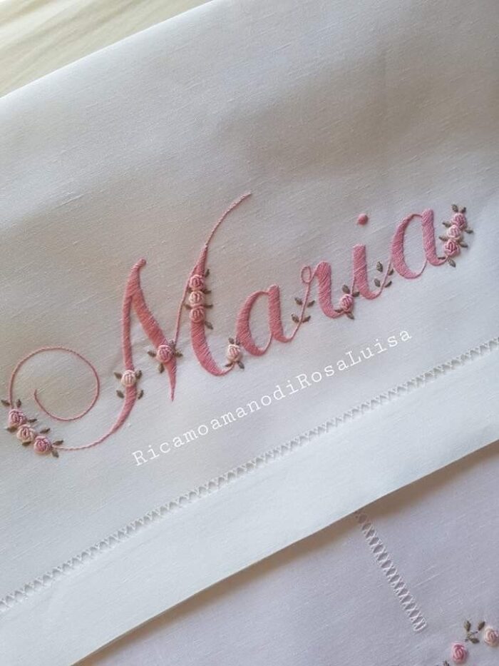 bordado de nombre en uniformes